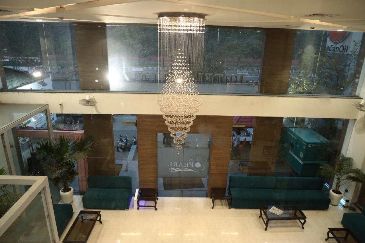 Hotel La Pearl Naiapura 外观 照片
